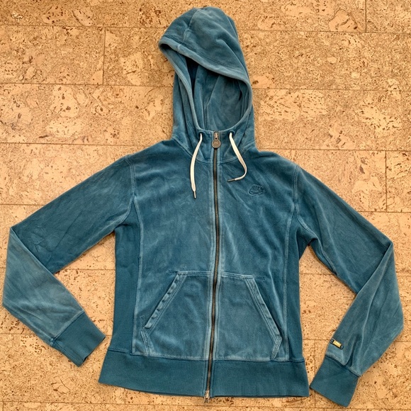 Nike Other - 🌼3/$30 Nike Velour Hoodie